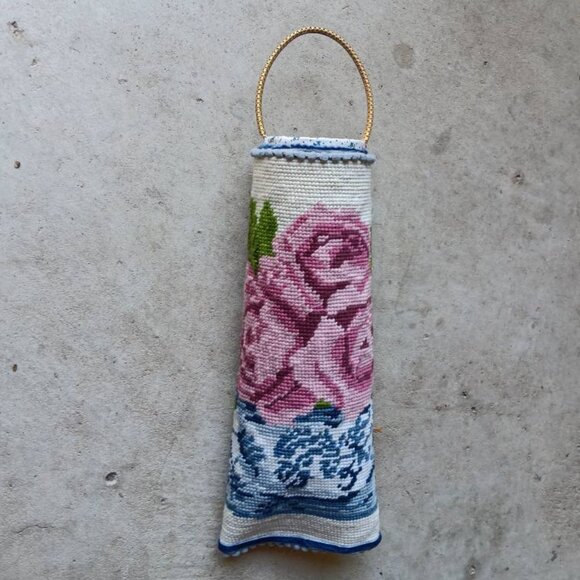 Needle Point Wall Pocket Velvet Metal Hanger - Picture 4 of 7